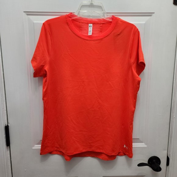 NWT Women's Under Armour HeatGear Pintuck Vented-Back Short Sleeve Tee - Picture 2 of 5